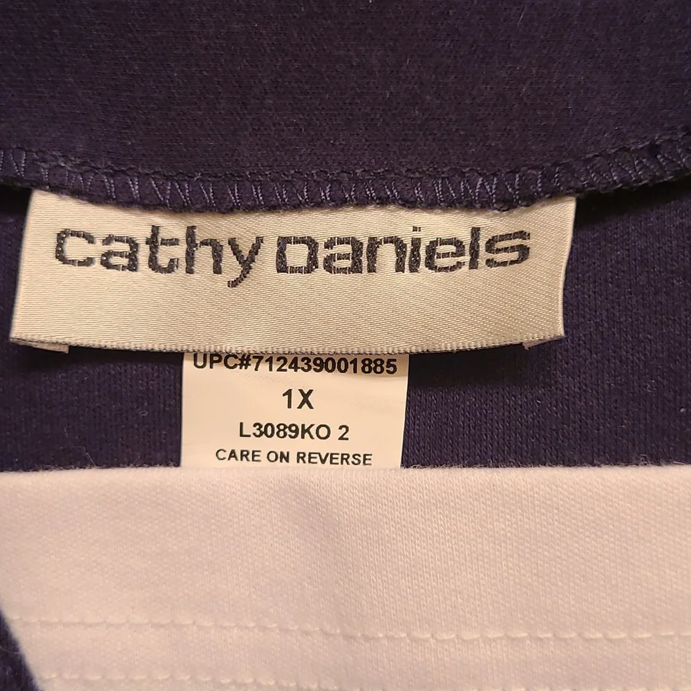 Cathy Daniels Vee Neck Navy Top Size 1X - Picture 4 of 6